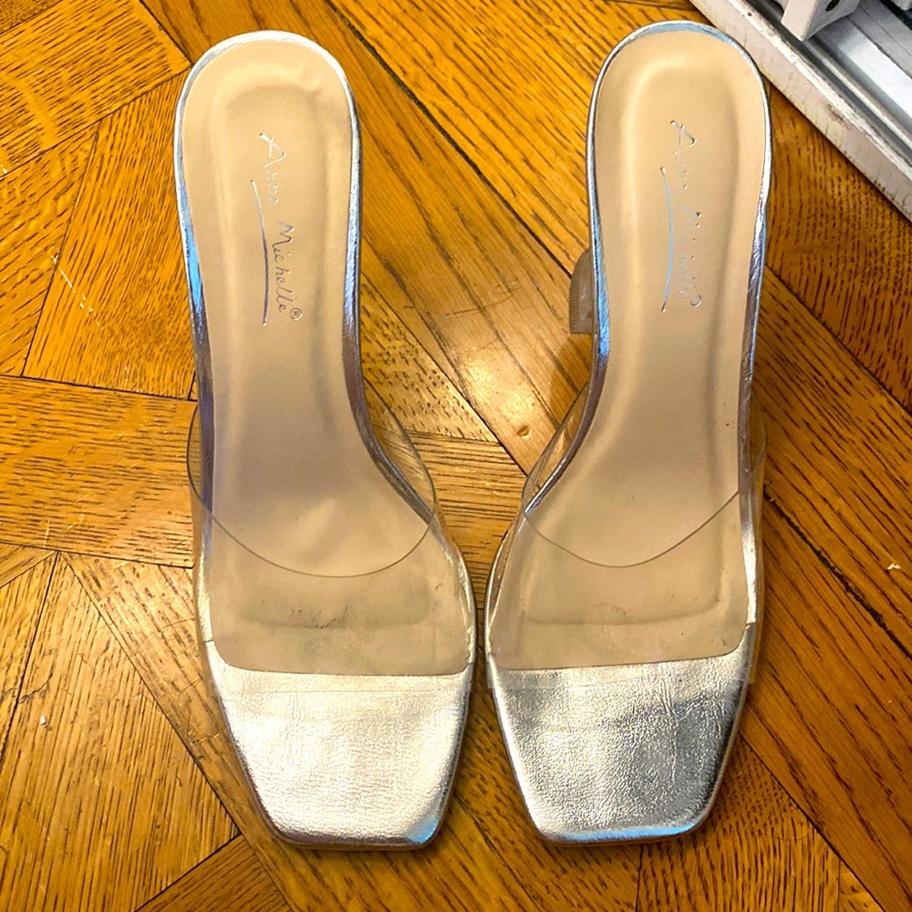 Clear Heeled sandal with square heel